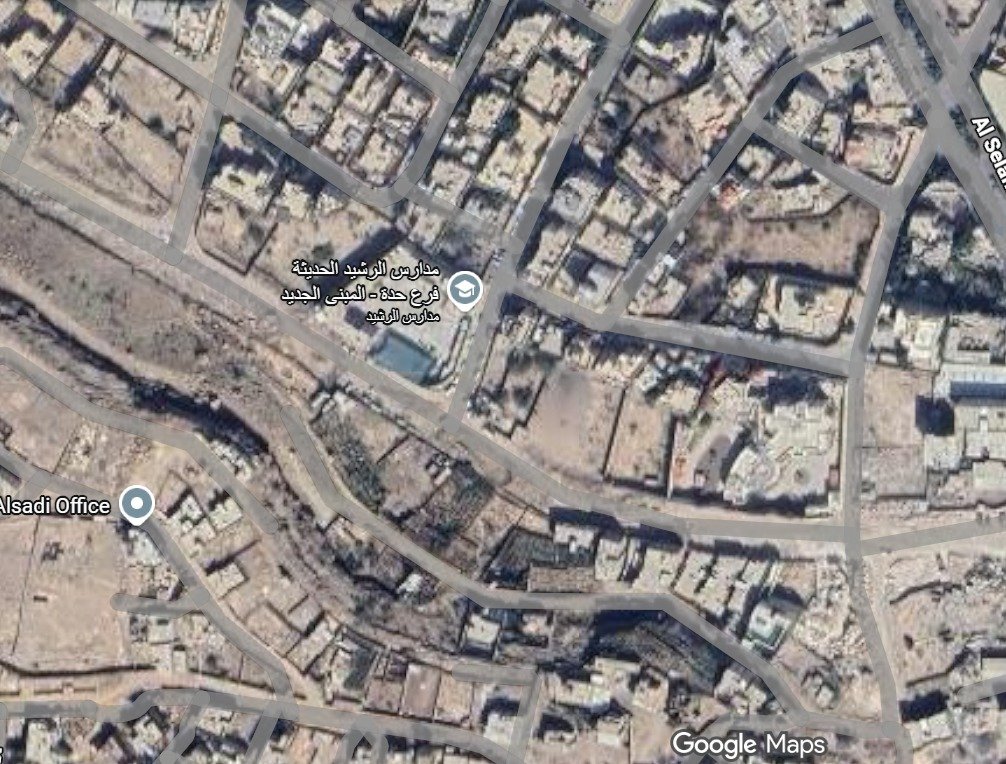 ارض للبيع حر معمد مدخل قرمان عند مدارس الرشيد الأنجليزية صنعاء اليمن